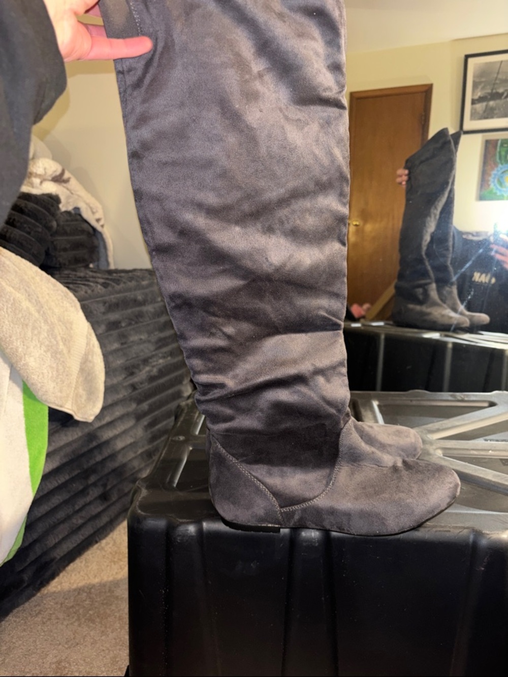 Nature Breeze Over-the-Knee Suede Boots - Charcoal Gray